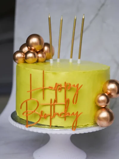Personalized birthday cake with vibrant colors in Huntingdon
